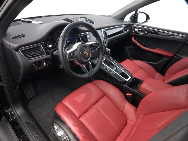 Certified Pre Owned 2018 Porsche Macan